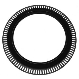 Seal ring, wheel hub